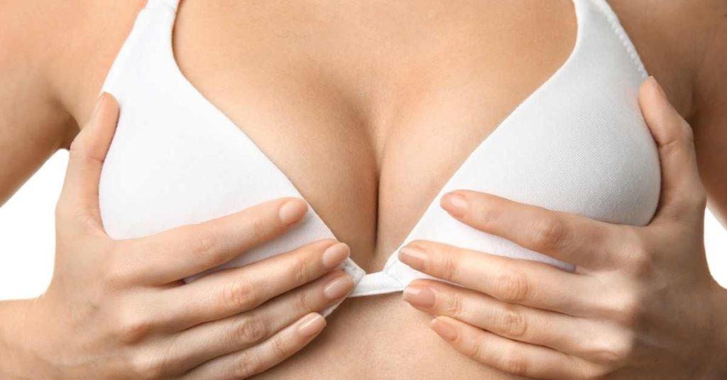 Mastopexie avec ou sans pose d'implants